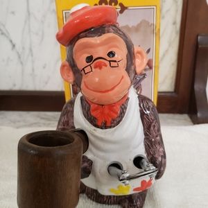 VINTAGE, Whimsical Monkey 🐒 Nut Cracker Set